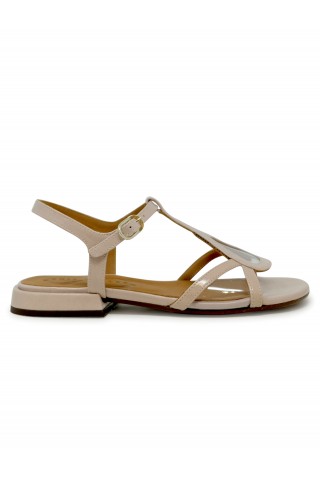 CHIE MIHARA PINK PATENT LEATHER TUMACH SANDALS