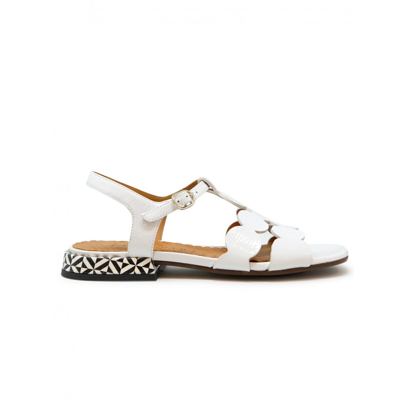 CHIE MIHARA BLACK/WHITE PATENT TYKA SANDALS